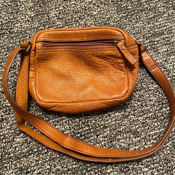 Duluth Trading Company Crossbody Bag - Picture 2 of 5